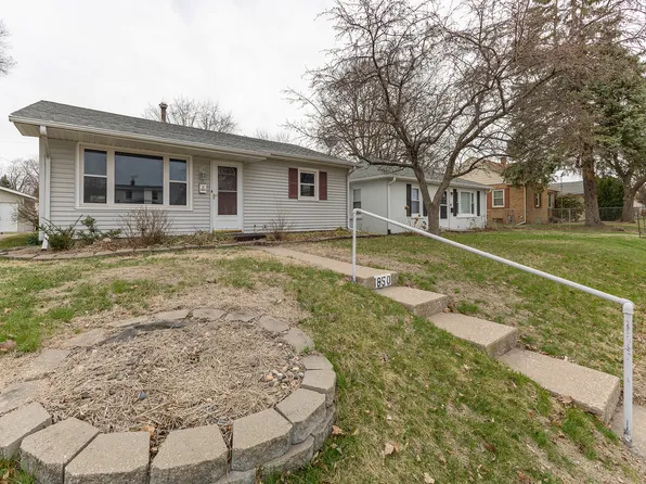 1850 45th St, Rock Island, IL 61201