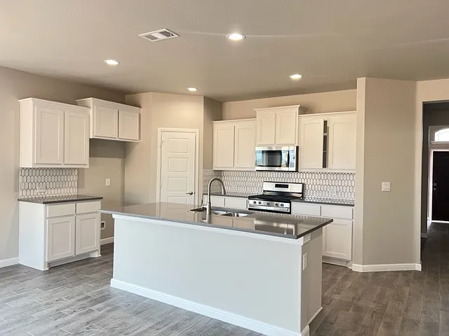 13 Los Campos Dr - 1 — Photo 2