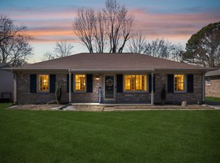 917 Springmont Dr, Hopkinsville, KY 42240