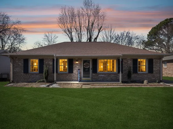 917 Springmont Dr, Hopkinsville, KY 42240