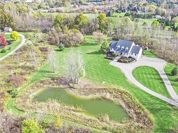 3rd image of 6275 Stewart Ln