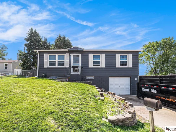 7318 Ira Ct, La Vista, NE 68128
