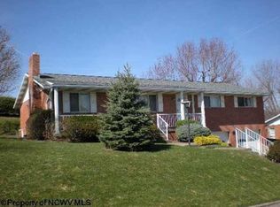 108 Oakview Dr, Morgantown, WV 26505