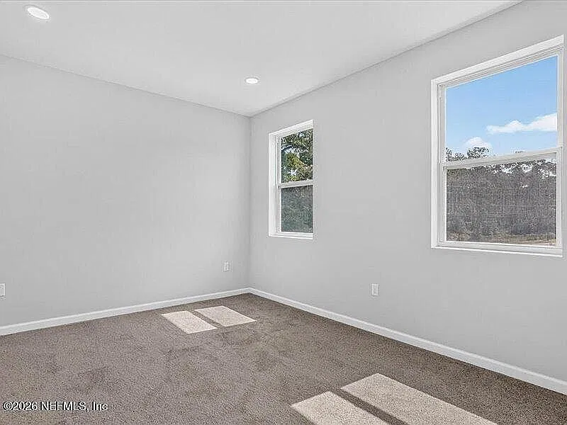 4 bed, 2319 sqft, $2,800 — Photo 2