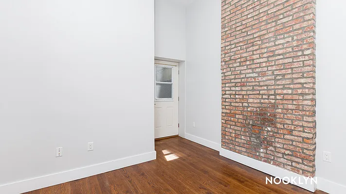 Rented by Nooklyn NYC LLC | media 32