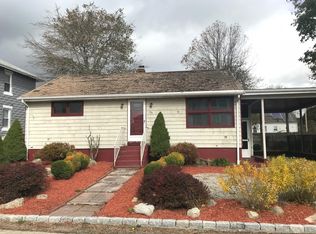 134 Smithies St, Fall River, MA 02723