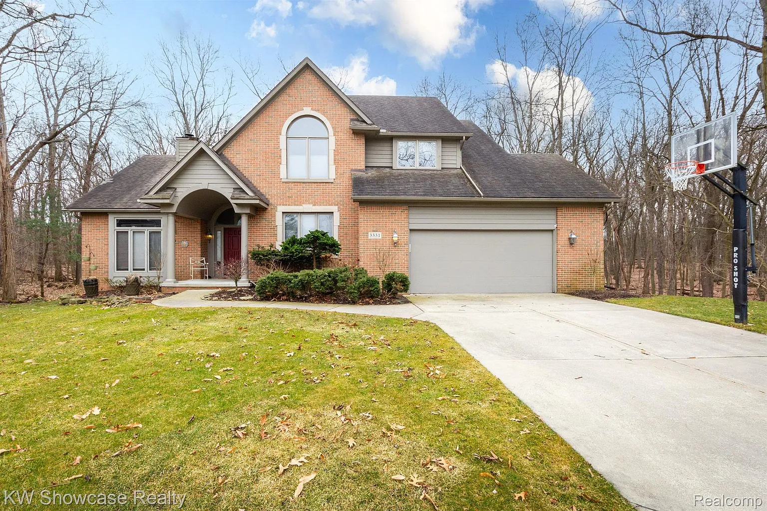 3331 Green Oaks Dr photo 1