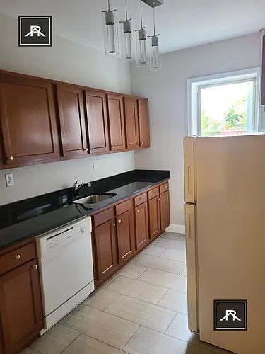 10 Farrington Ave #4 Photo 1