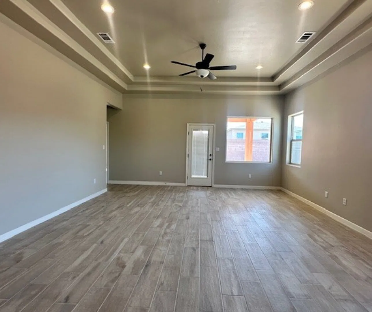 The Luke floor plan 3 Bedroom 2 bath Water Paid — Photo 3