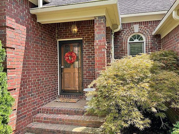 2nd image of 8687 Meadow Green Dr