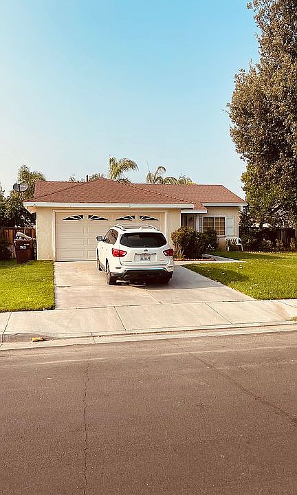 1st image of 42896 Victorian Dr