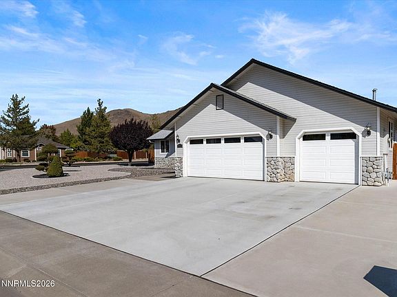 3rd image of 2947 Hot Springs Rd