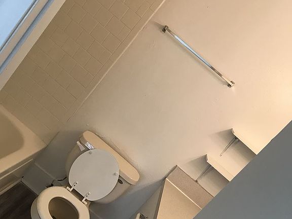 3rd image of 2241 W Pensacola St #2