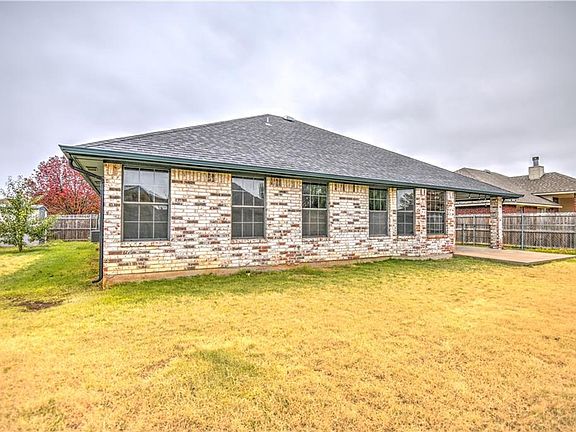 3rd image of 15409 Vicki Dr