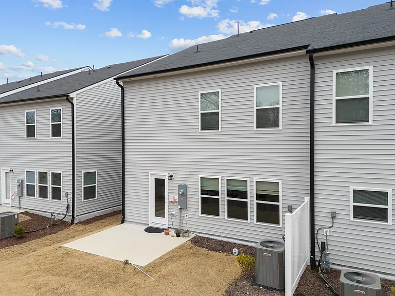2108 Regal Dr — Photo 38