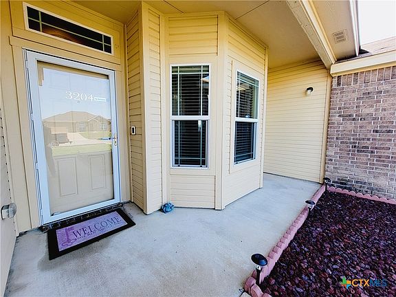 3rd image of 3204 Rockwall Dr