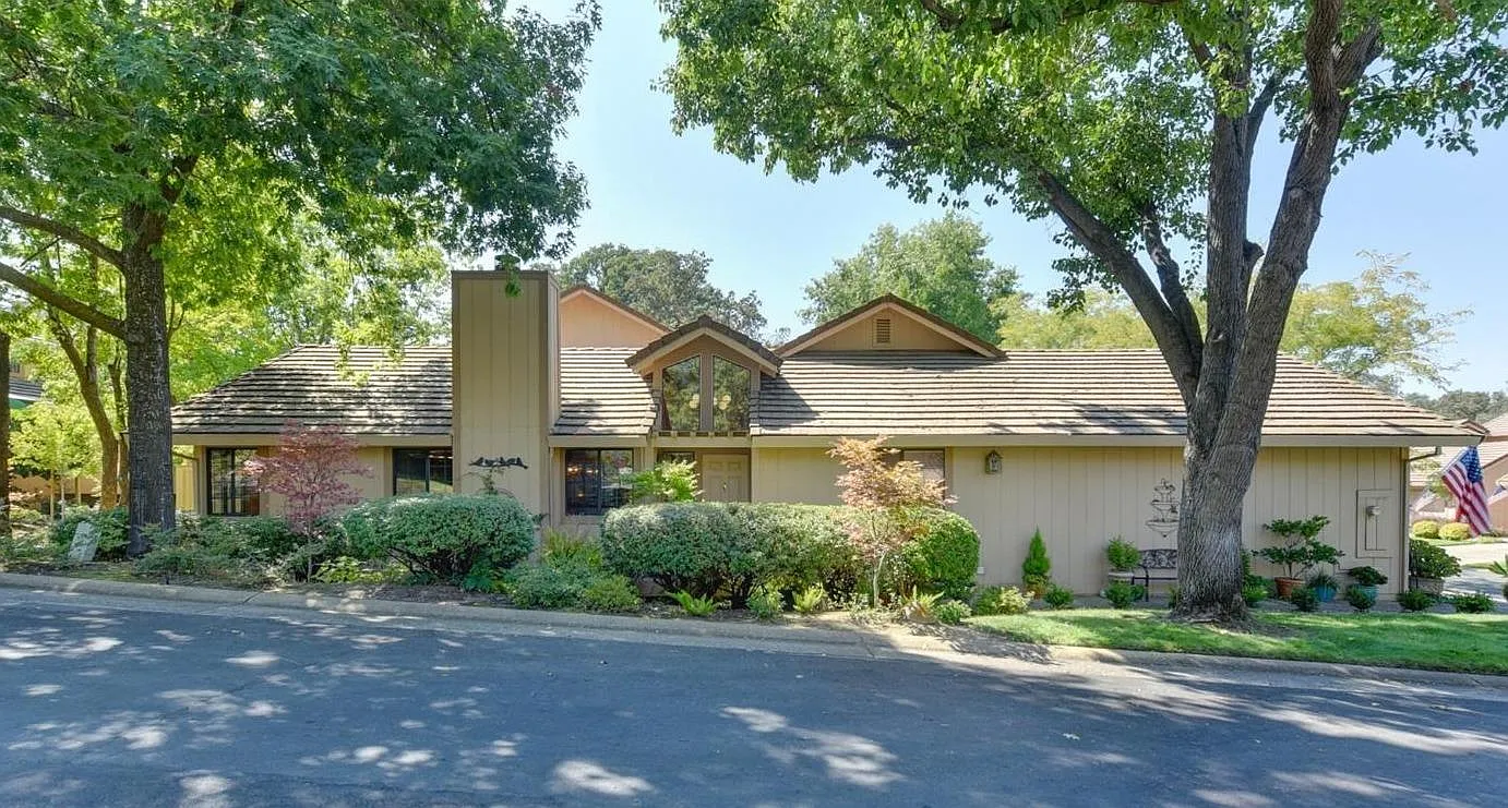 8190 Shane Ln photo 1