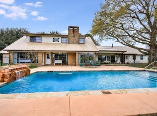 1001 Colorado St, Smithville, TX 78957