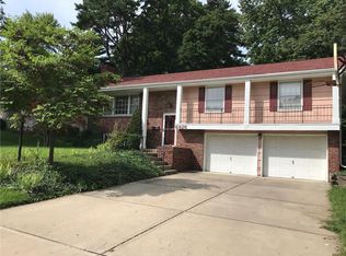 6826 NW Birch Ln, Kansas City, MO 64151