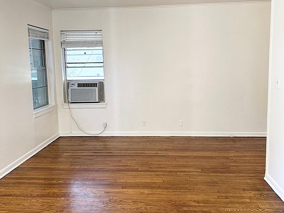 3rd image of 3428 W 6th St #B
