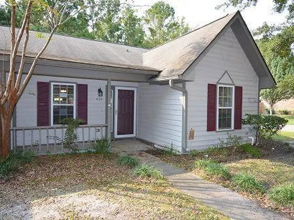 621 Temple Rd #B, Ladson, SC 29456
