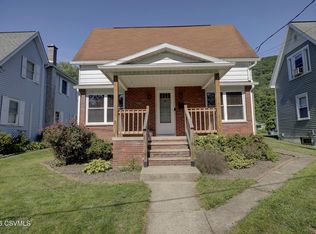 10 Park St, Mocanaqua, PA 18655