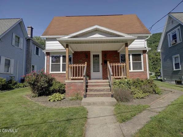 10 Park St, Mocanaqua, PA 18655