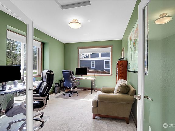 4th image of 8524 157th Avenue SE