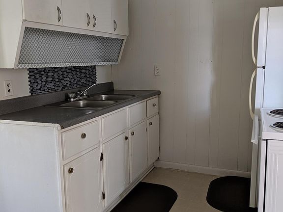 4th image of 307 E Pierce St APT 1