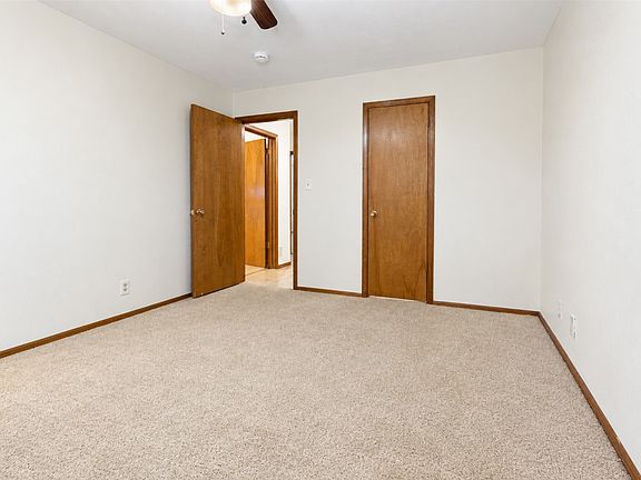 4th image of 5711 S Boston Pl