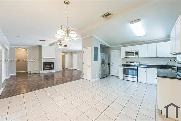 10108 Windtree Ln S — Photo 1