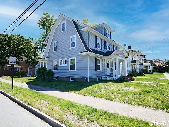 2nd image of 131 Aldine Avenue