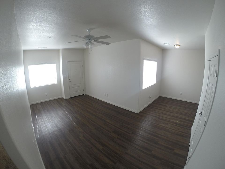 2nd image of 3211 Park Meadows Dr