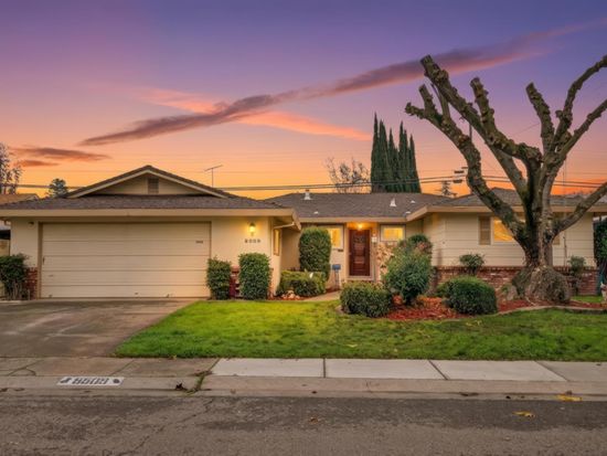 9509 Sara St, Elk Grove, CA 95624