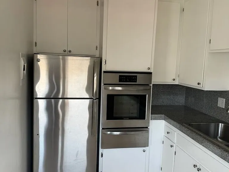 21013 Reynolds Dr — Photo 5