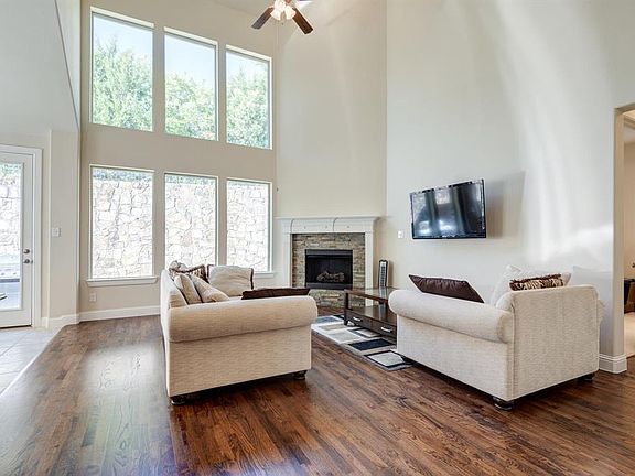 4th image of 2717 White Rock Creek Dr