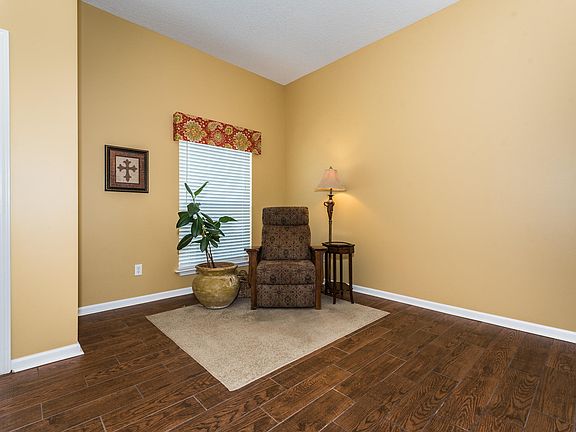 5th image of 105 Moultrie Crossing Ln