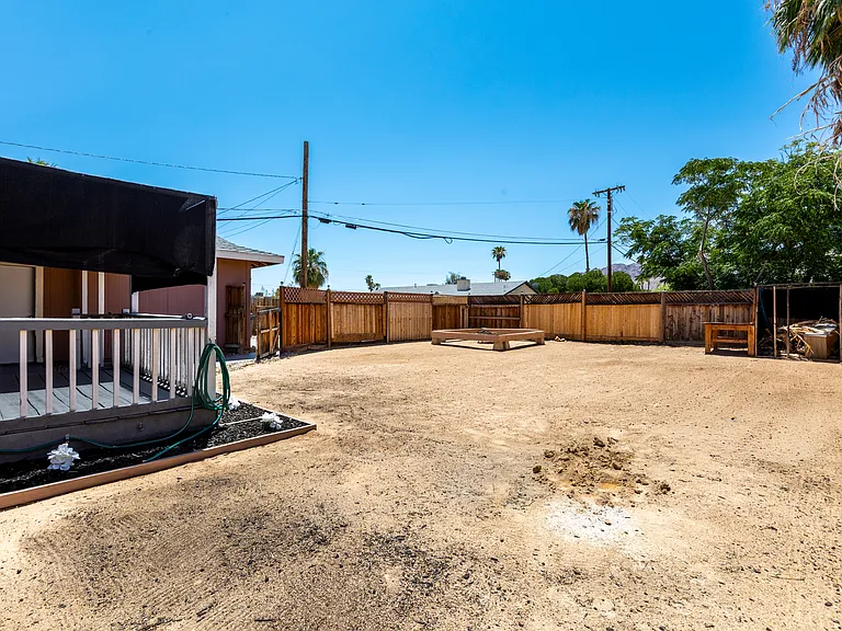 72476 Sunnyvale Dr — Photo 57
