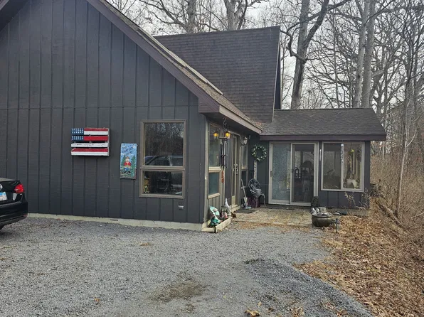 1575 E County Highway 35, Watseka, IL 60970