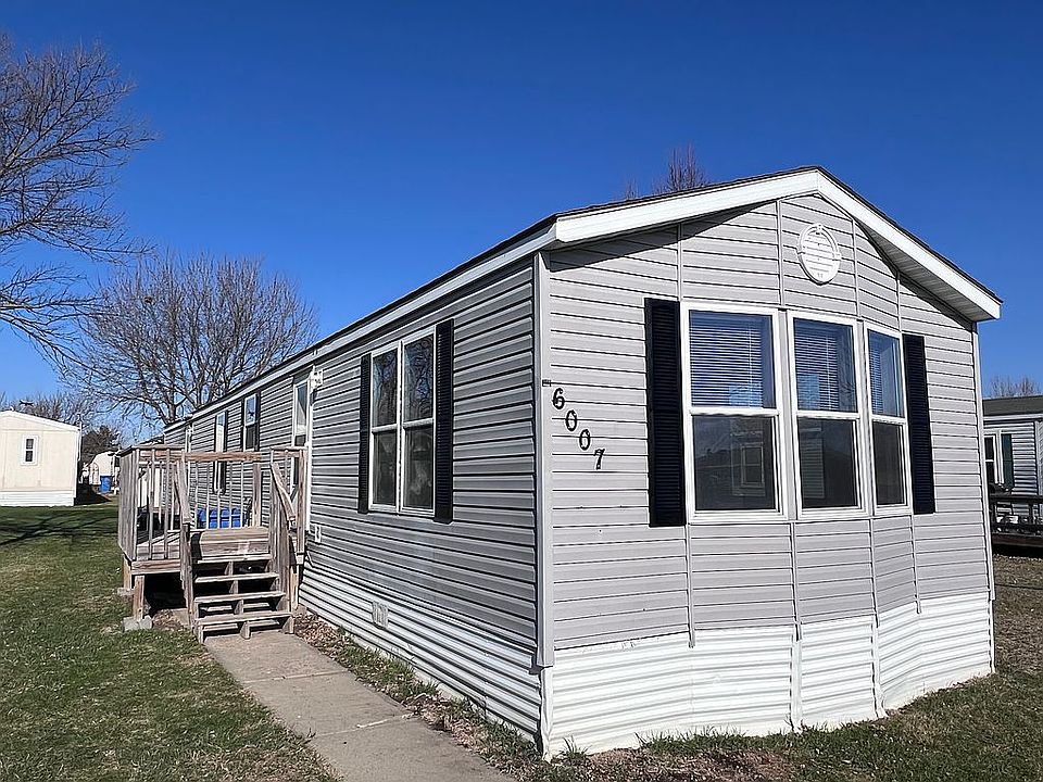 1st image of 6007 S Canterbury Pl