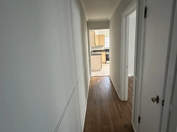 2546 W Touhy Ave APT 2E, Chicago, IL 60645