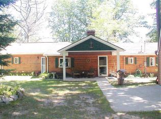 6342 Maple St, Gladwin, MI 48624