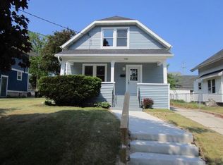 1306 S 14th St, Manitowoc, WI 54220