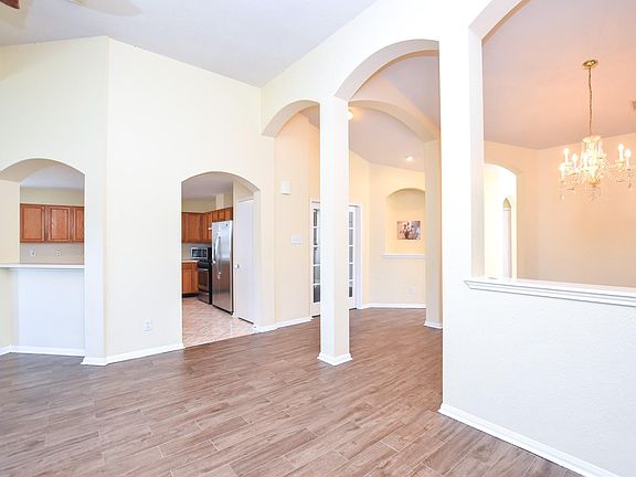 2nd image of 3015 Glencullen Ln