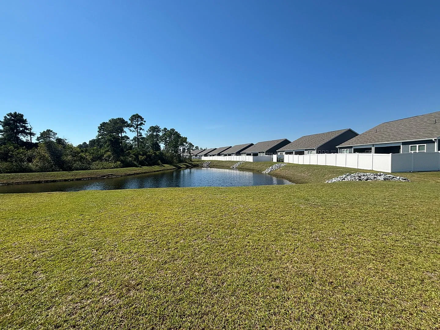 4 Bed 2 Bath in Grayson Park - Tons of Amenities — Photo 3