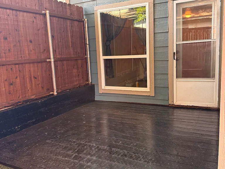 1004 Locust St — Photo 25