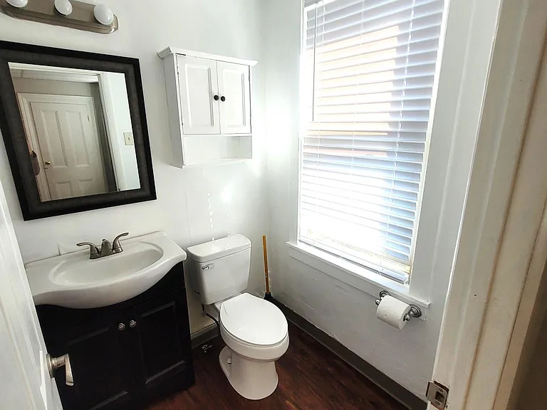 35 Lawn St #2 — Photo 8