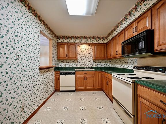 4th image of 5615 Baronswood Cir APT 103