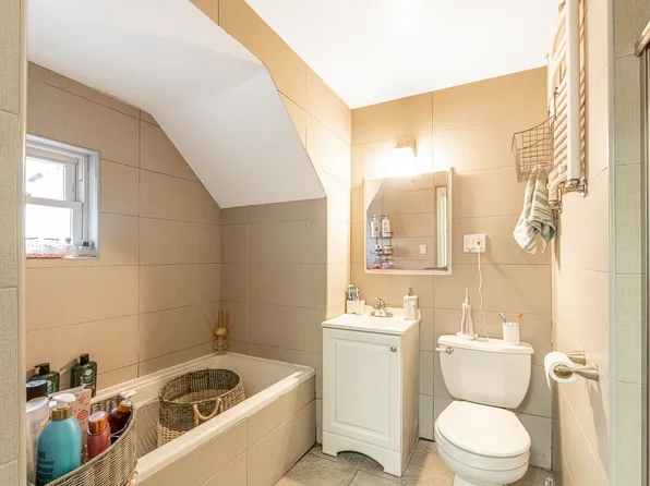 3817 Oceanic Avenue image 27 of 37