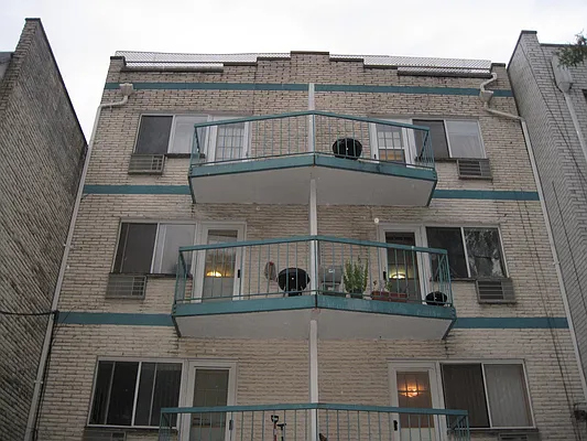 Rented by 18 REALTY | media 9